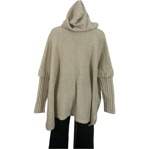 Ardene Beige Batwing Sleeve  Size L - Picture 8 of 12